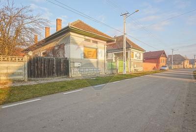 Comision 0%! 2 case Cincu, teren 2134mp, sura & curte libera - 33