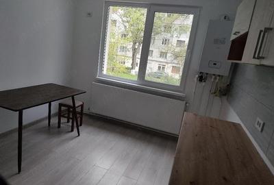 Apartament cu 2 camere decomandat în Micro 19 - 2