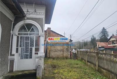 Casă cu Teren 750 Mp în Viforâta - 1