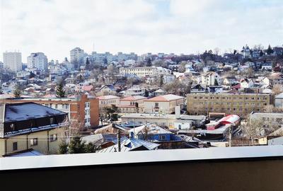 Apartament cu 3 camere semidecomandat în Podul de Fier - 12