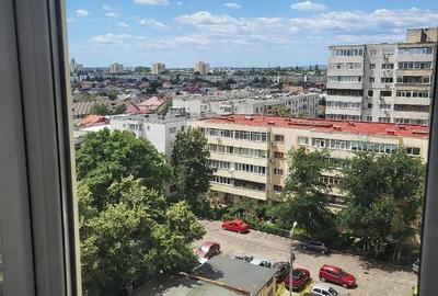 Apartament cu 2 camere decomandat în Republicii