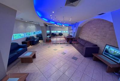 Spațiu comercial, de 170 mp, în Central - 12