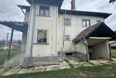 Casă cu 5 camere cu Teren 468 Mp în Bughea de Sus - 2