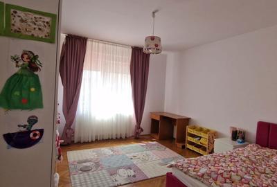 Casă cu 4 camere în Șura Mică - 2