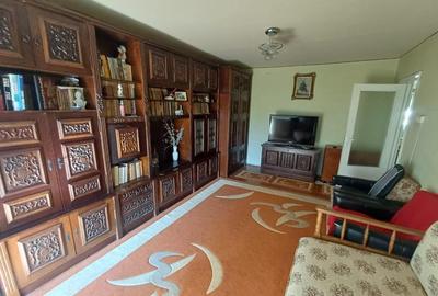 Republicii, zona Marinex, 4camere, etaj 3 - 9