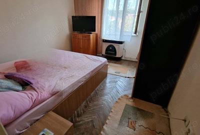 Apartament cu 2 camere decomandat în Petros