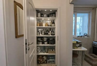 Apartament cu 2 camere semidecomandat, mobilat în 1 Mai - 9