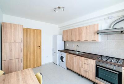 Apartament cu 2 camere decomandat în Tractorul - 2