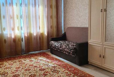 Apartament cu 2 camere semidecomandat în Tei