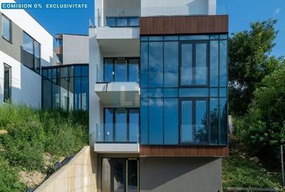 Casă cu 4 camere cu Canalizare în Zorilor