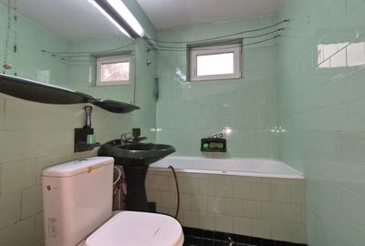 Tomis 1 - ap 3 cam, et 4/4 , gaze la usa (necesita renovare) - 5