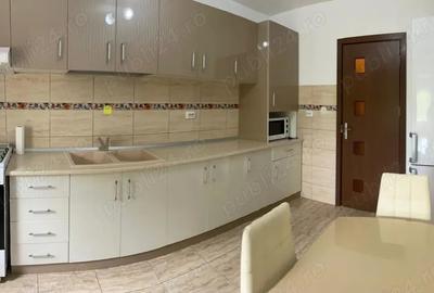 Inchiriere Apartament 3 camere | Braila, zona Ultracentrala (Pia?a Concordia) - 1