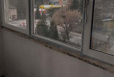 Apartament cu 3 camere semidecomandat în Lupeni - 6