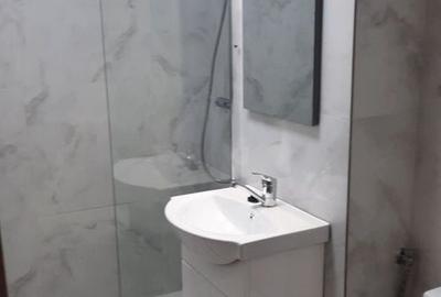Garsonieră decomandată în Gorjului