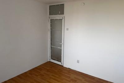 Apartament cu 4 camere semidecomandat în Berceni - 9