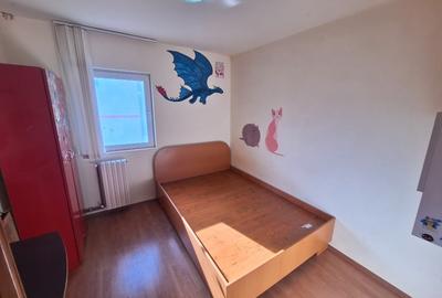 VÂND SAU SCHIMB * APARTAMENT * INEL 2 * DECOMANDAT 3 CAMERE * ETAJ 2 * 2 BĂI - 4