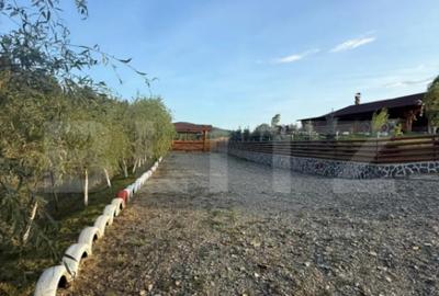 Casă cu 1 camere cu Teren 2800 Mp în Central - 1