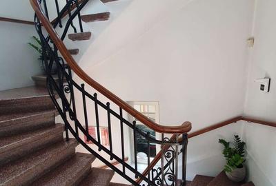 Birou, de 550 mp, în Aviatorilor - 3