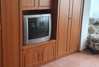 Apartament cu 3 camere semidecomandat în Malu Roșu