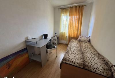 Apartament cu 3 camere decomandat în Valea Aurie - 8