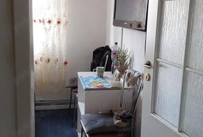 Apartament cu 3 camere decomandat în Central - 1