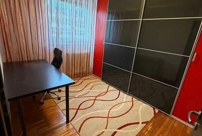 Apartament cu 3 camere în Berceni - 2