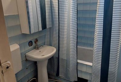 Apartament cu 2 camere decomandat în Micro 1 - 5