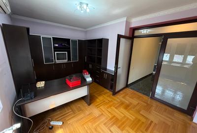 Casă cu 8 camere cu Canalizare în Colentina - 32
