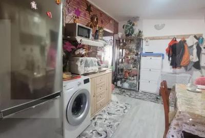 Apartament cu 2 camere semidecomandat în Lipovei