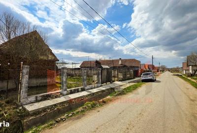 Casă cu 2 camere cu Teren 790 Mp în Central - 4