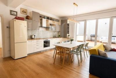 Apartament cu 4 camere decomandat în Central - 12