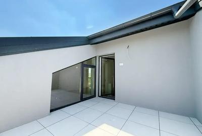 Casă cu 4 camere cu Canalizare în Titan - 15