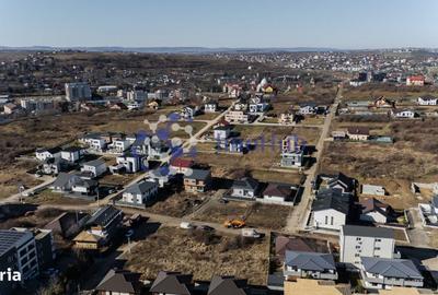 Teren de 500 mp, în Bucium