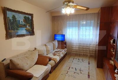 Apartament cu doua camere, bucatarie spatioasa si baie