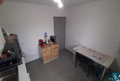 Apartament cu 2 camere decomandat în Lespezi - 5
