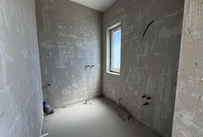 Apartament 3 camere, etajul 3, 86 mp utili, 2 balcoane, zona Pod IRA