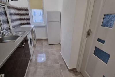 Apartament cu 2 camere decomandat în Minerul
