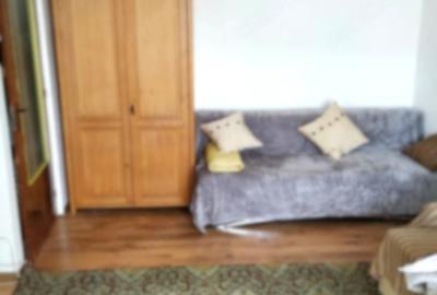 Garsonieră decomandată în Tei