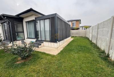 Vila modernă pe parter cu terasă închisă și pod pentru depozitare - 12