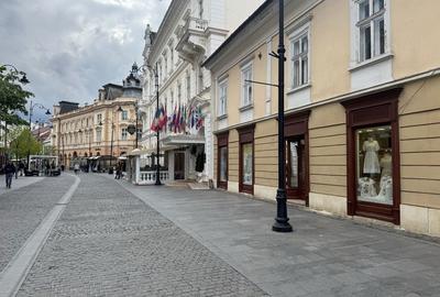 Spațiu comercial, de 45 mp, în Central - 8