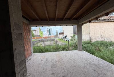 Casă individuală cu 7 camere cu Canalizare în Central - 10