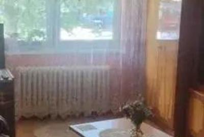 Apartament cu 3 camere decomandat în Tudor - 2