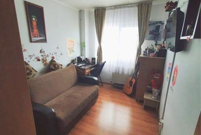 Apartament cu 3 camere decomandat în Milcov - 8