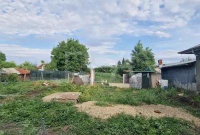 Casa batraneasca, cu teren de 1300 m.p. comuna Dascalu Casa batraneasca, cu teren de 1300 m.p. comuna Dascalu - 4