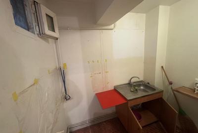 Garsoniera in Galata , CT , parter , la M - uri - 4