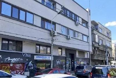 Garsonieră decomandată în Central - 1