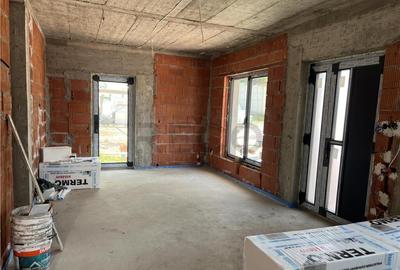 Casă cu 3 camere cu Teren 350 Mp în Central - 9