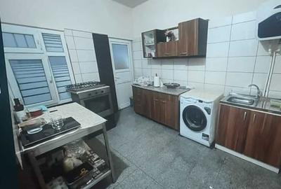 Casă cu 4 camere în Ferentari - 2