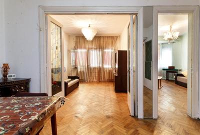 Oportunitate unică! 4 camere centru etaj 1 ideal locuință sau birou - 1