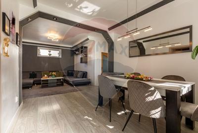 Casă cu 5 camere cu Teren 435 Mp în Central - 11